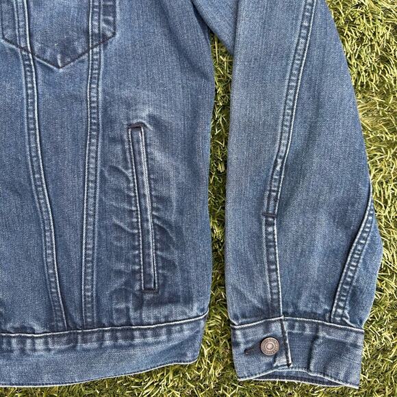 Levi’s Premium Denim Jean Original Trucker Jacket Dark Wash Mid Weight Classic M - Picture 4 of 10